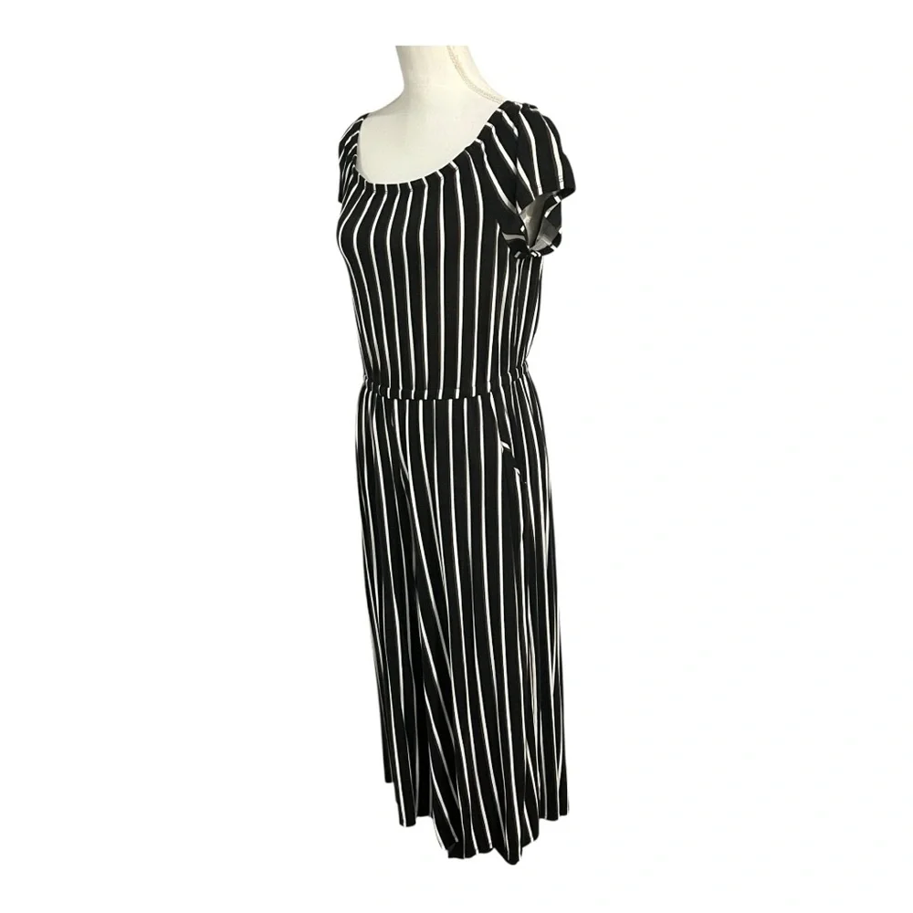 Torrid sz 0 (12) Black ,Brown, and White Capri length romper VGUC - Picture 2 of 7